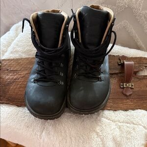 Birkenstock Jackson Black Leather lace up Hiking Boots